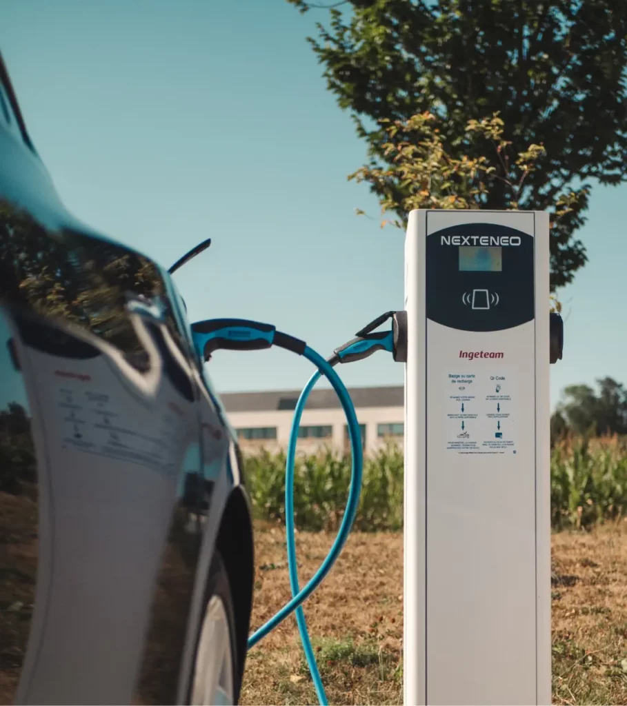 Etude d'une borne de recharge pour véhicule électrique